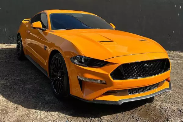 Serviço de estética automotiva para carros